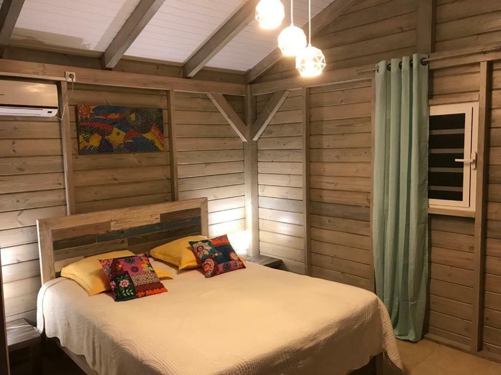 Charmant Bungalow Au Coeur De L'Ile Baie-Mahault Dış mekan fotoğraf